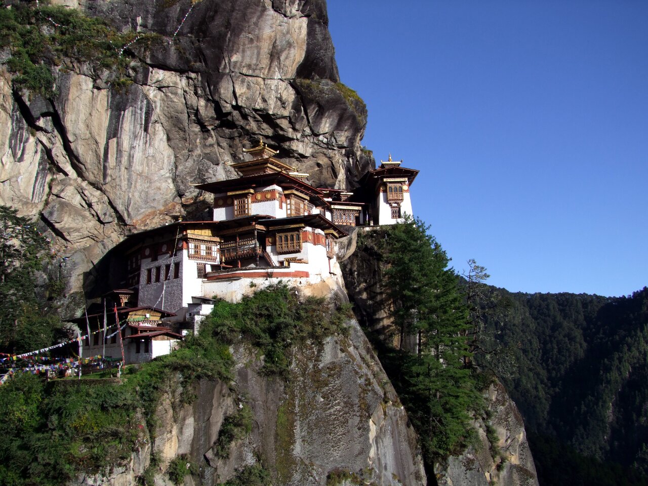 1280px x 960px - 5 reasons why Bhutan *IS* worth the $200 per day tourist fee ...